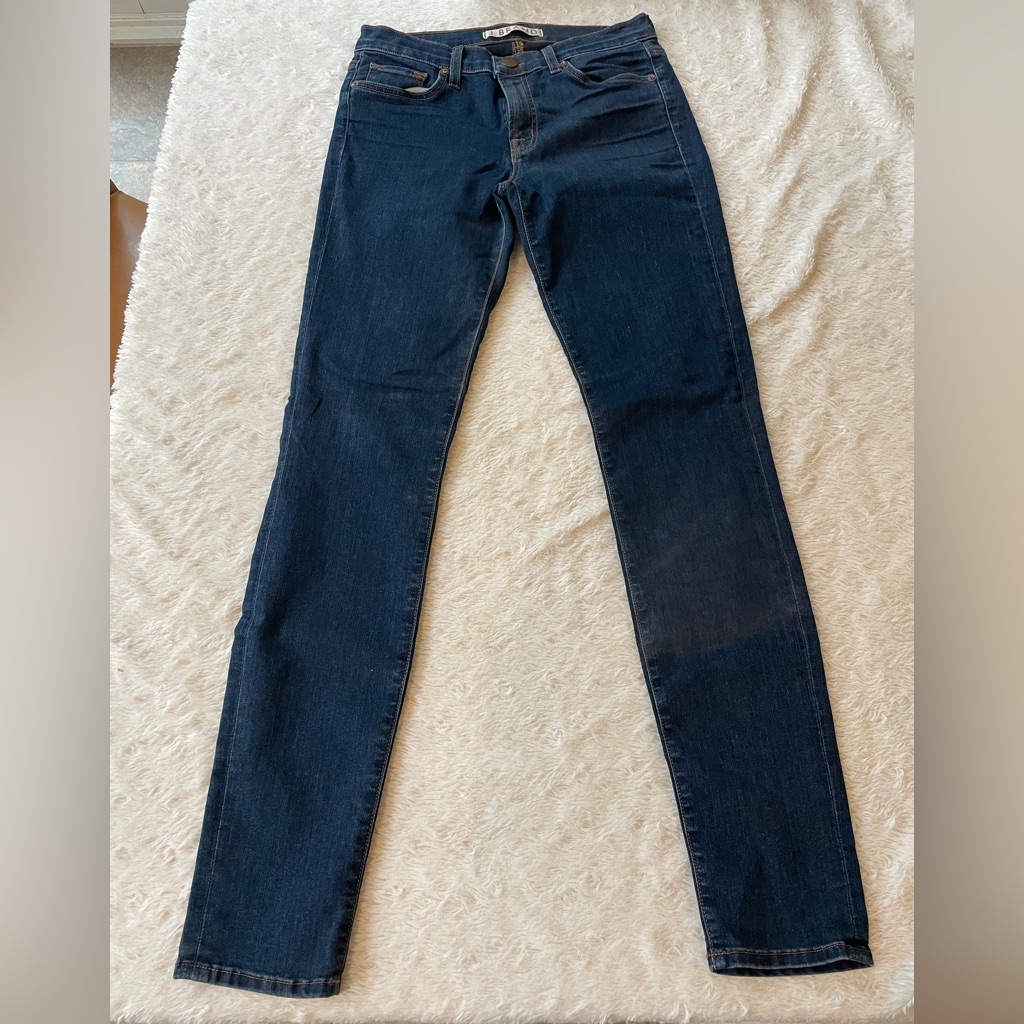 J Brand Skinny Jeans In Dark Indigo